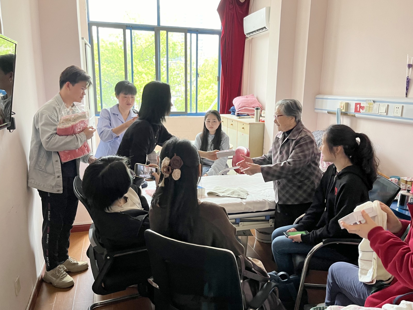 發(fā)慰問品_副本