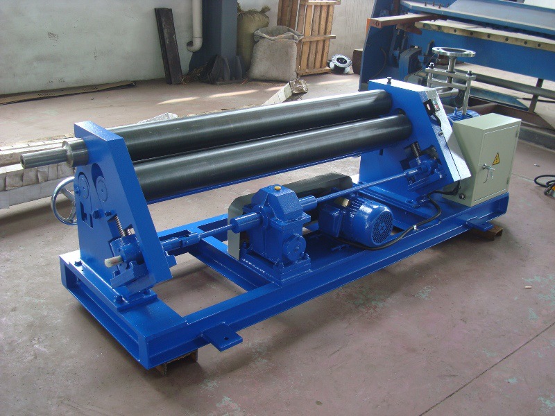 W11-2X2000 帶預彎功能小型卷板機 高效卷管與卷筒解決方案